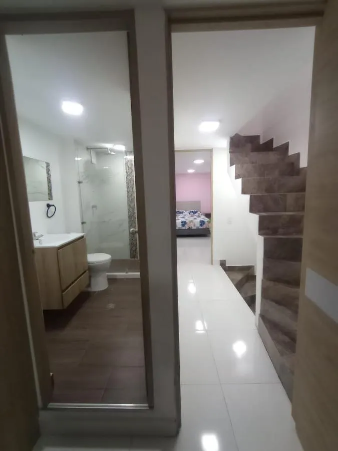 Hermosa Casa En Medellin. Cerca A Estacion Del Metro 0*,  Colombia